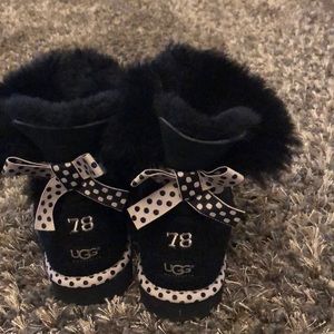 Black Bailey bow Ugg boots